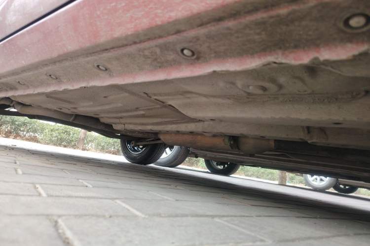 Used FAW Weizhi V2 2010 1.3L Manual Luxury Version Chassis Front Right