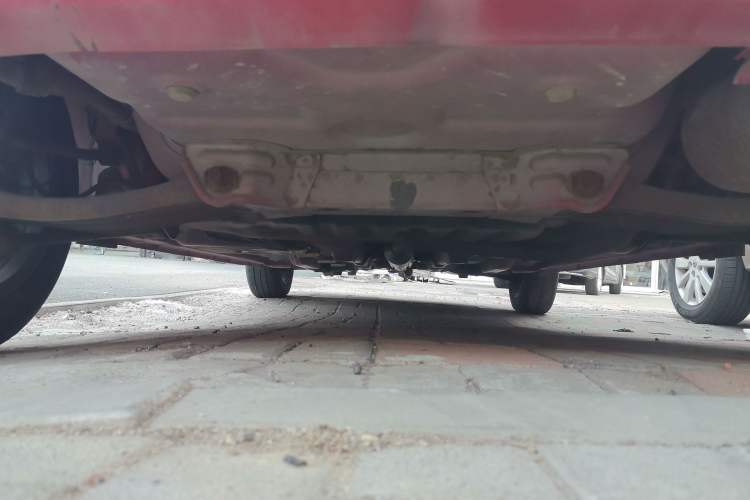Used FAW Weizhi V2 2010 1.3L Manual Luxury Version Chassis Rear