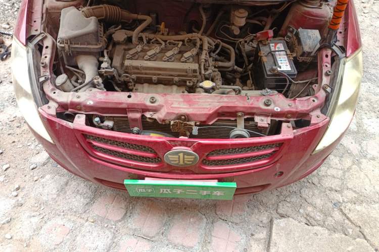 Used FAW Weizhi V2 2010 1.3L Manual Comfort Edition Engine Bay