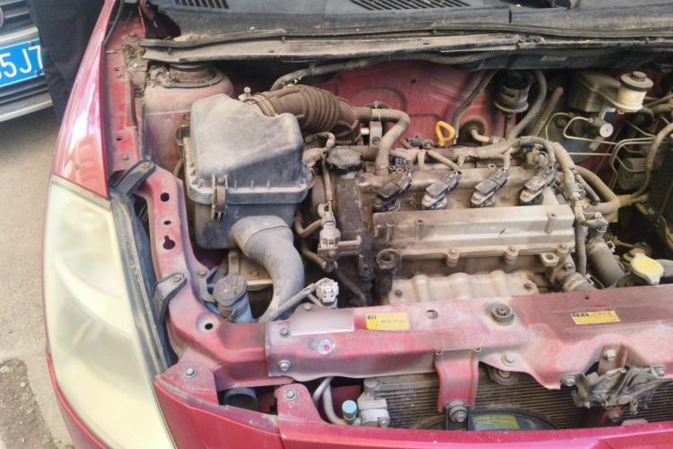 Used FAW Weizhi V2 2010 1.3L Manual Luxury Version Engine Bay Right