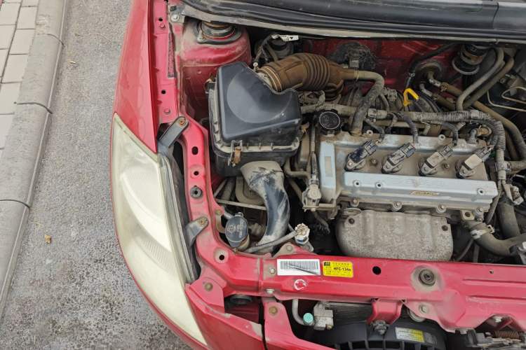 Used FAW Weizhi V2 2010 1.3L Manual Comfort Edition Engine Bay Right