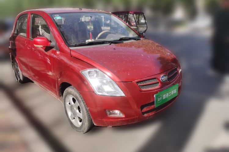 Used FAW Weizhi V2 2010 1.3L Manual Luxury Version Front Right 45 Deg