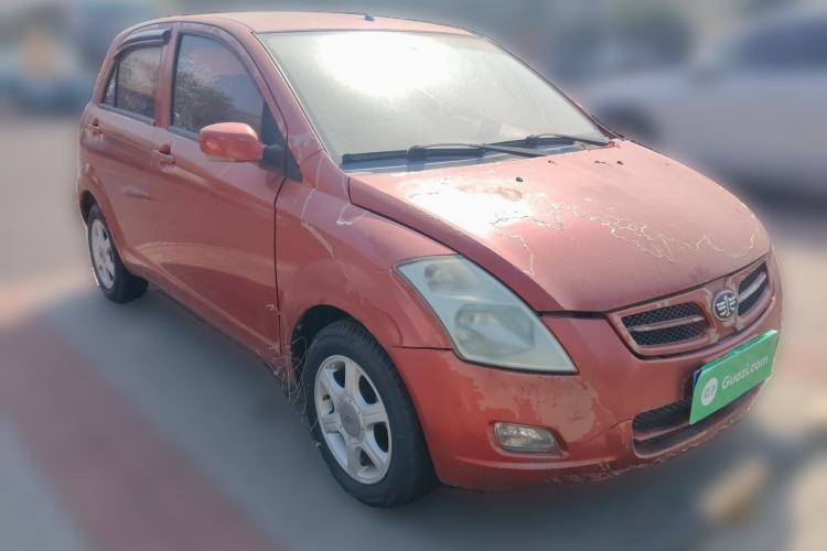 Used FAW Weizhi V2 2010 1.3L Manual Luxury Version Front Right 45 Deg