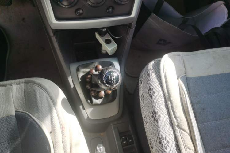 Used FAW Weizhi V2 2010 1.3L Manual Luxury Version Gear Lever