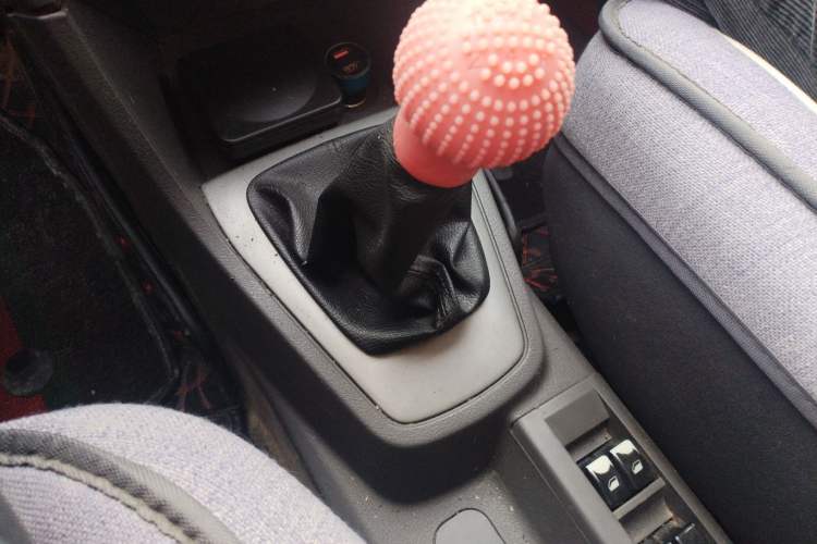 Used FAW Weizhi V2 2010 1.3L Manual Luxury Version Gear Lever