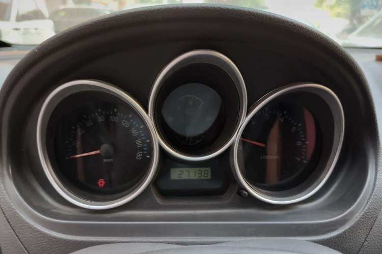 Used FAW Weizhi V2 2010 1.3L Manual Luxury Version Instrument Cluster