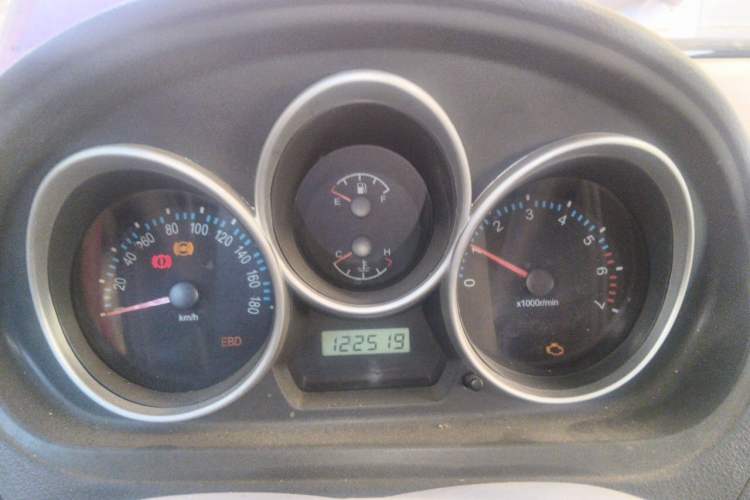 Used FAW Weizhi V2 2010 1.3L Manual Luxury Version Instrument Cluster