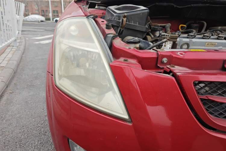 Used FAW Weizhi V2 2010 1.3L Manual Comfort Edition Right Front Headlight