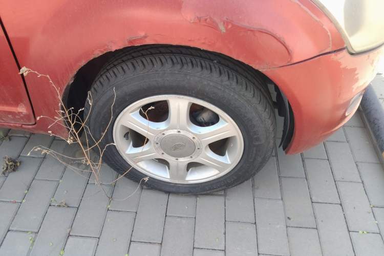 Used FAW Weizhi V2 2010 1.3L Manual Luxury Version Right Front Wheel Hub