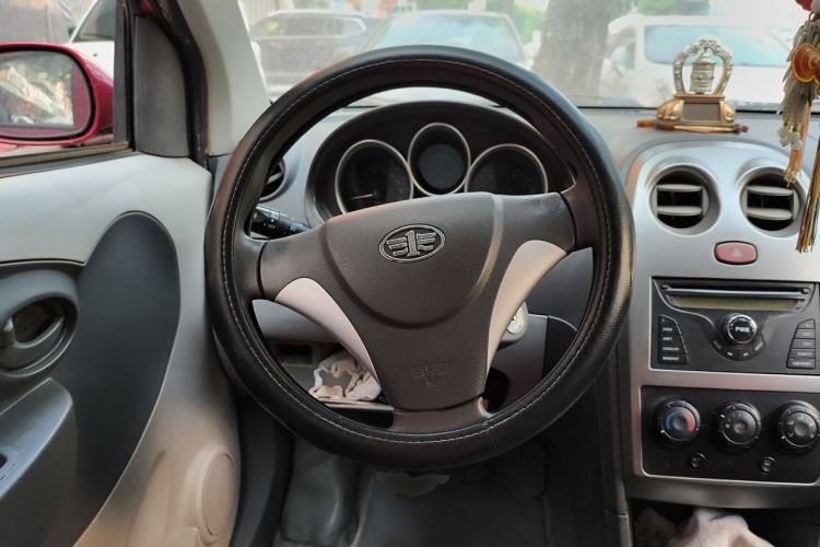 Used FAW Weizhi V2 2010 1.3L Manual Luxury Version Steering Wheel