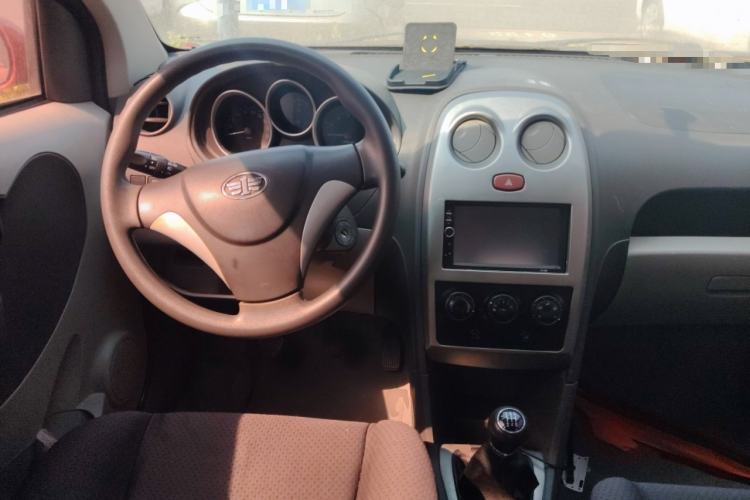 Used FAW Weizhi V2 2010 1.3L Manual Luxury Version Steering Wheel