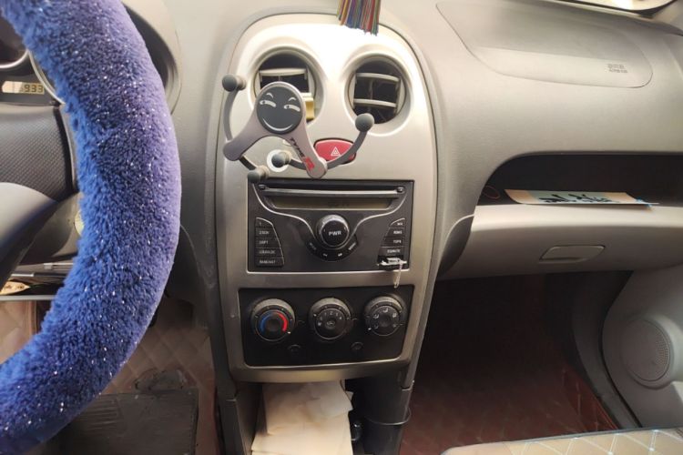 Used FAW Weizhi V2 2010 1.3L Manual Luxury Version Audio And AC Panel