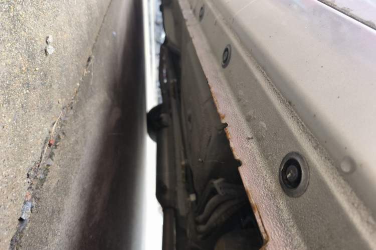 Used FAW Weizhi V2 2010 1.3L Manual Comfort Edition Chassis Rear Left