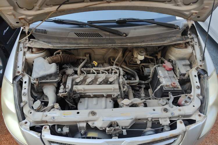 Used FAW Weizhi V2 2010 1.3L Manual Comfort Edition Engine Bay