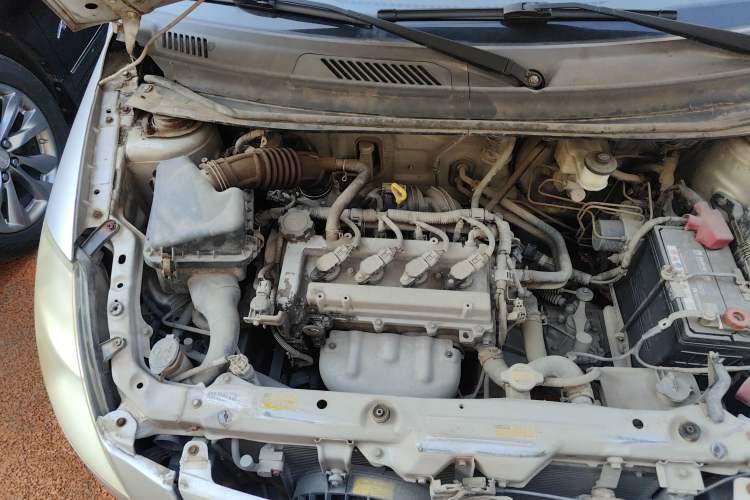 Used FAW Weizhi V2 2010 1.3L Manual Comfort Edition Engine Bay Right