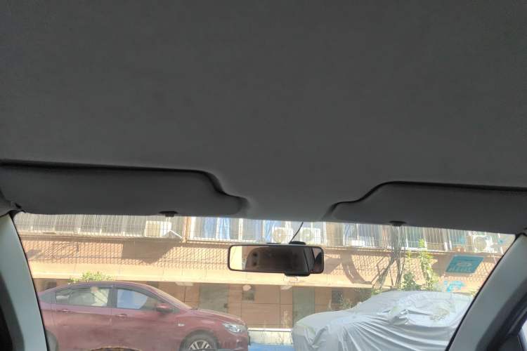 Used FAW Weizhi V2 2010 1.3L Manual Comfort Edition Headliner