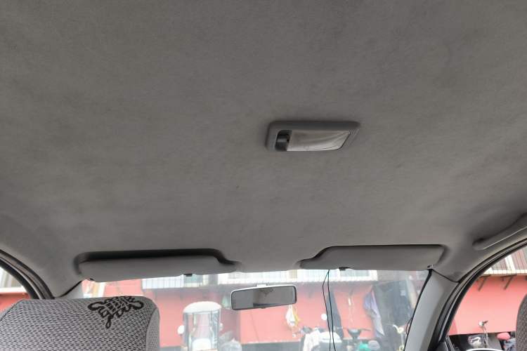 Used FAW Weizhi V2 2010 1.3L Manual Comfort Edition Headliner