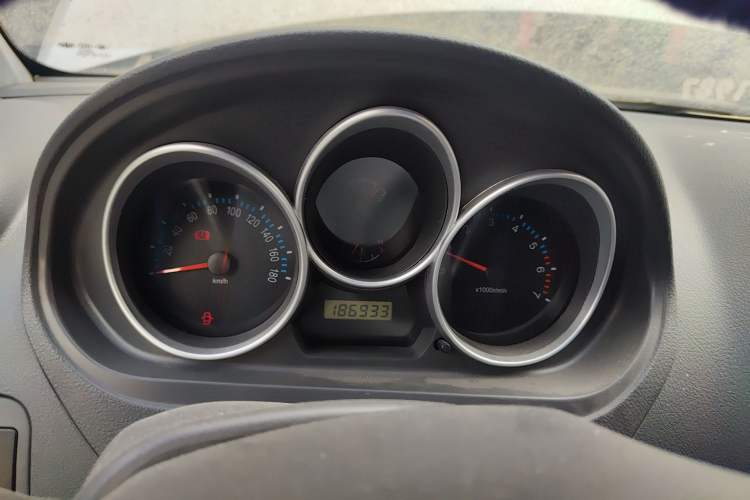 Used FAW Weizhi V2 2010 1.3L Manual Luxury Version Instrument Cluster