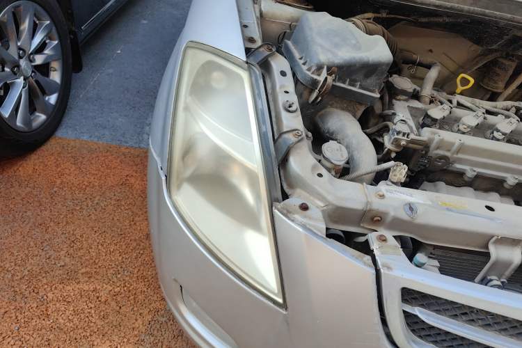 Used FAW Weizhi V2 2010 1.3L Manual Comfort Edition Right Front Headlight