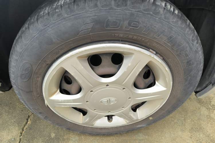 Used FAW Weizhi V2 2010 1.3L Manual Comfort Edition Right Front Wheel Hub