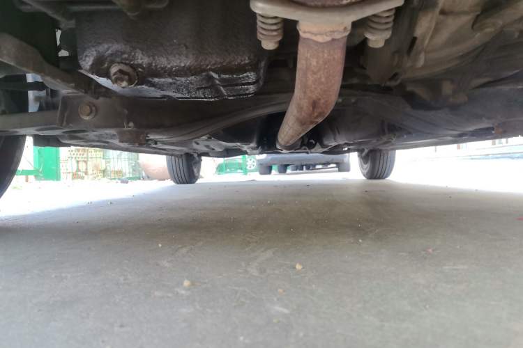 Used FAW Weizhi V2 2010 1.3L AMT Flagship Version Chassis Front