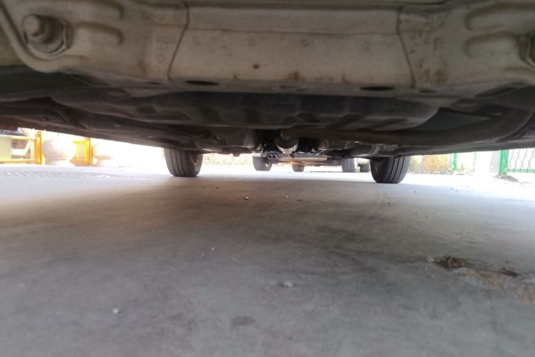 Used FAW Weizhi V2 2010 1.3L AMT Flagship Version Chassis Rear