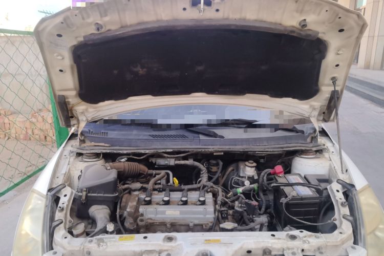 Used FAW Weizhi V2 2010 1.3L AMT Flagship Version Engine Bay