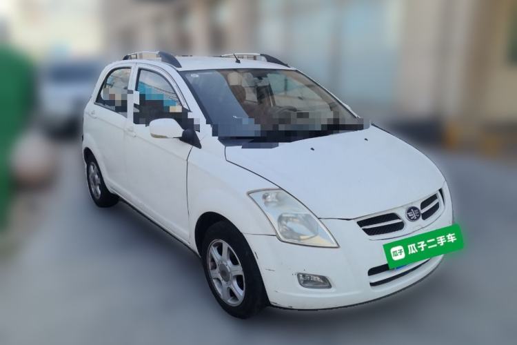 Used FAW Weizhi V2 2010 1.3L AMT Flagship Version Front Right 45 Deg