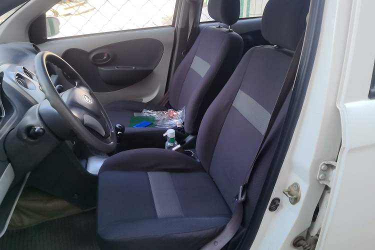 Used FAW Weizhi V2 2010 1.3L AMT Flagship Version Left Front Seat