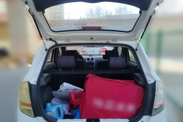 Used FAW Weizhi V2 2010 1.3L AMT Flagship Version Trunk