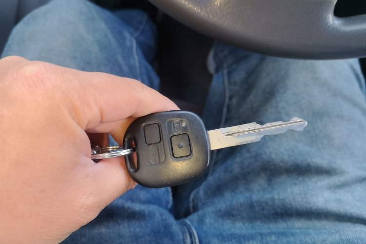 Used FAW Weizhi V2 2010 1.3L AMT Flagship Version Vehicle Key