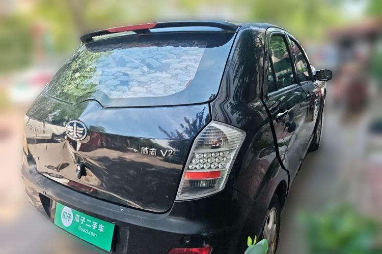 Used FAW Weizhi V2 2012 CROSS 1.3L Manual Luxury Model Rear Right 45 Deg
