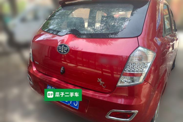 Used FAW Weizhi V2 2012 CROSS 1.3L Manual Luxury Model Rear