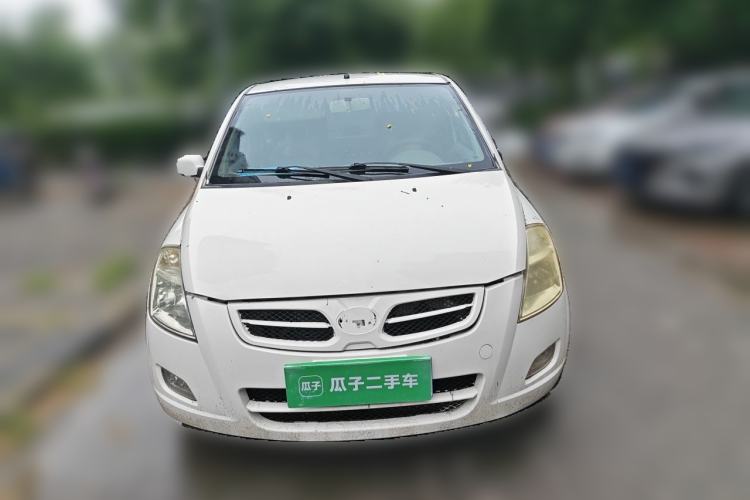 Used FAW Weizhi V2 2012 CROSS 1.3L Manual Luxury Model Front
