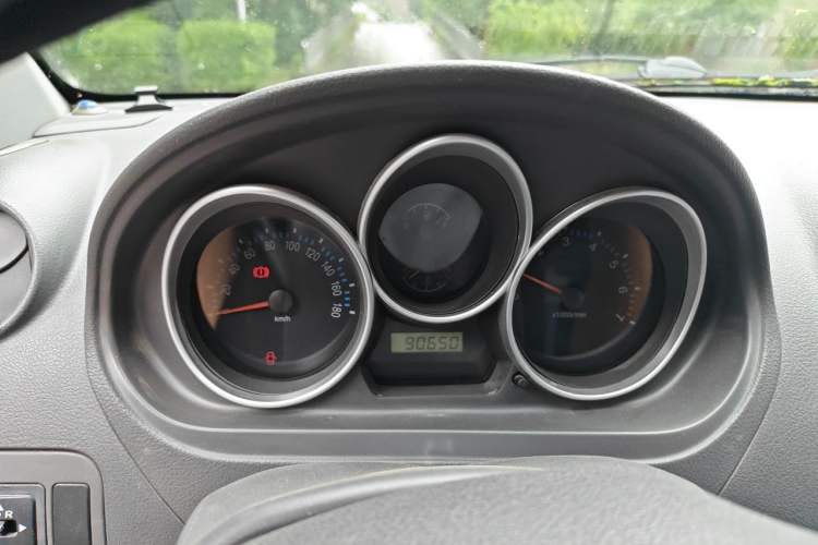 Used FAW Weizhi V2 2012 CROSS 1.3L Manual Luxury Model Instrument Cluster