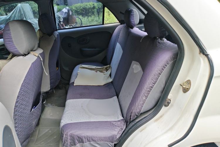 Used FAW Weizhi V2 2012 CROSS 1.3L Manual Luxury Model Left Rear Seat