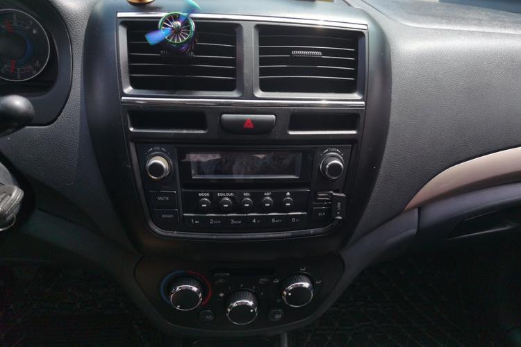 Used FAW Weizhi V5 2012 1.5L Manual Elite Edition Audio And AC Panel