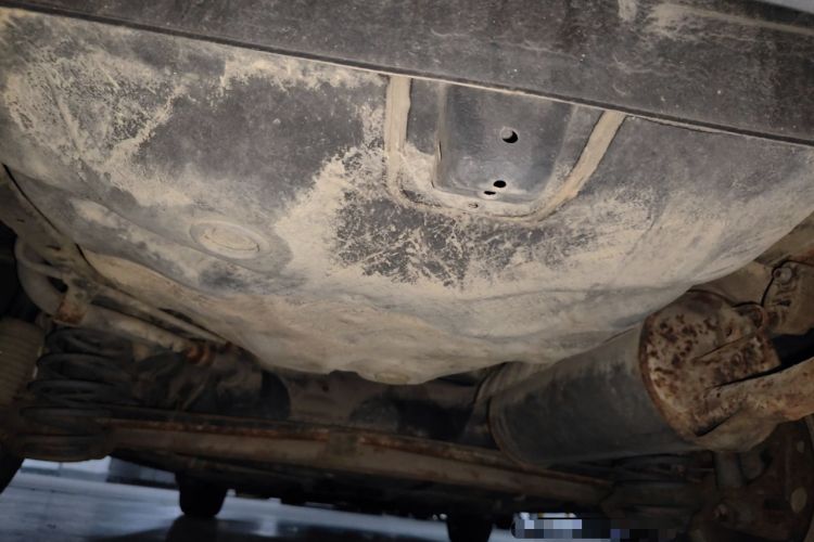 Used FAW Weizhi V5 2012 1.5L Manual Entry-Level Trim Chassis Rear