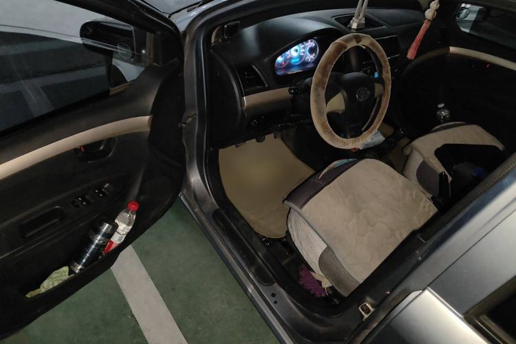Used FAW Weizhi V5 2012 1.5L Manual Entry-Level Trim Driver Seat