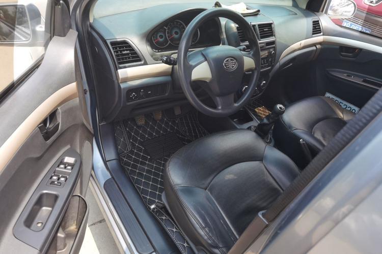 Used FAW Weizhi V5 2012 1.5L Manual Elite Edition Driver Seat