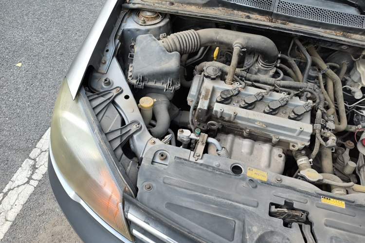 Used FAW Weizhi V5 2012 1.5L Manual Elite Edition Engine Bay Right