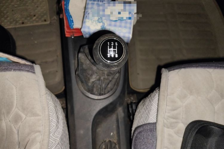 Used FAW Weizhi V5 2012 1.5L Manual Entry-Level Trim Gear Lever