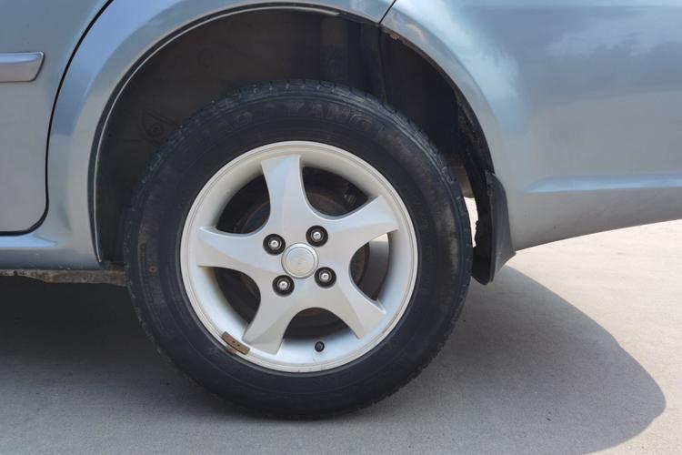 Used FAW Weizhi V5 2012 1.5L Manual Elite Edition Left Rear Wheel Hub