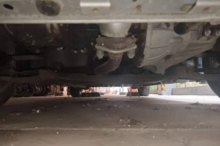 Used FAW Weizhi V5 2012 1.5L Manual Entry-Level Trim Chassis Front