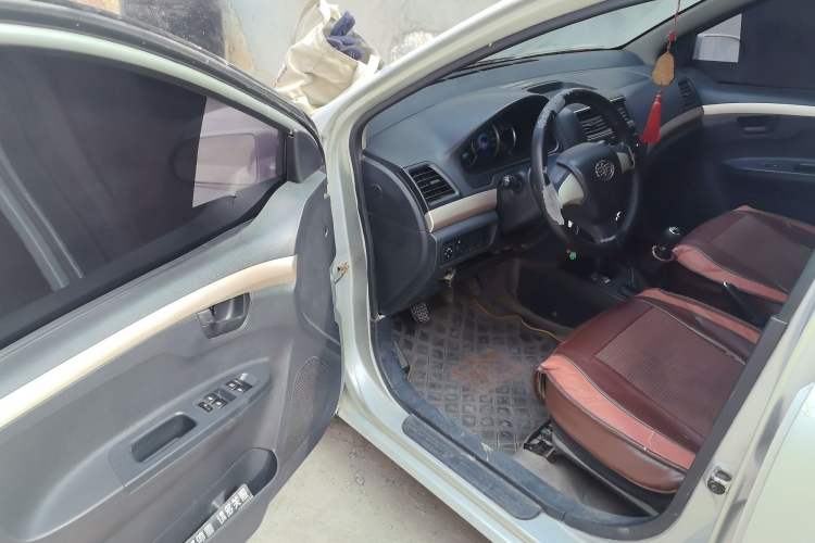 Used FAW Weizhi V5 2012 1.5L Manual Standard Edition Driver Seat