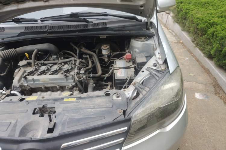 Used FAW Weizhi V5 2012 1.5L Manual Elite Edition Engine Bay Left