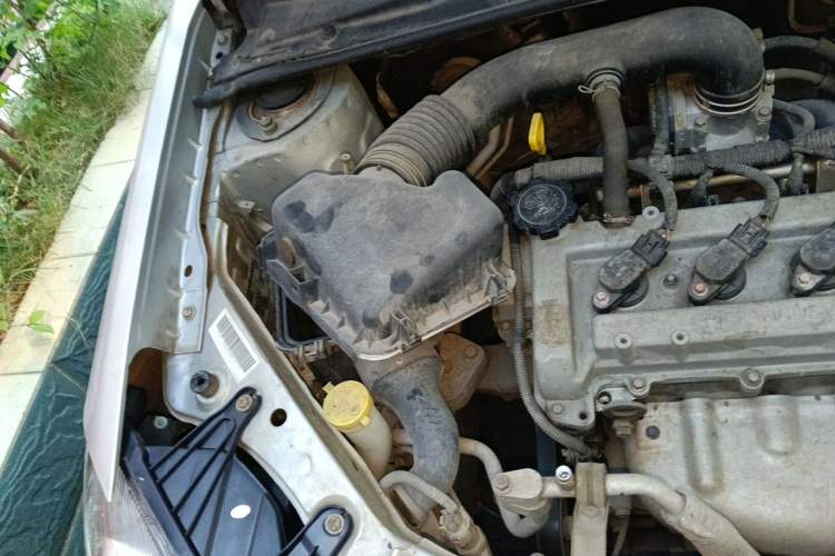 Used FAW Weizhi V5 2012 1.5L Manual Standard Edition Engine Bay Right