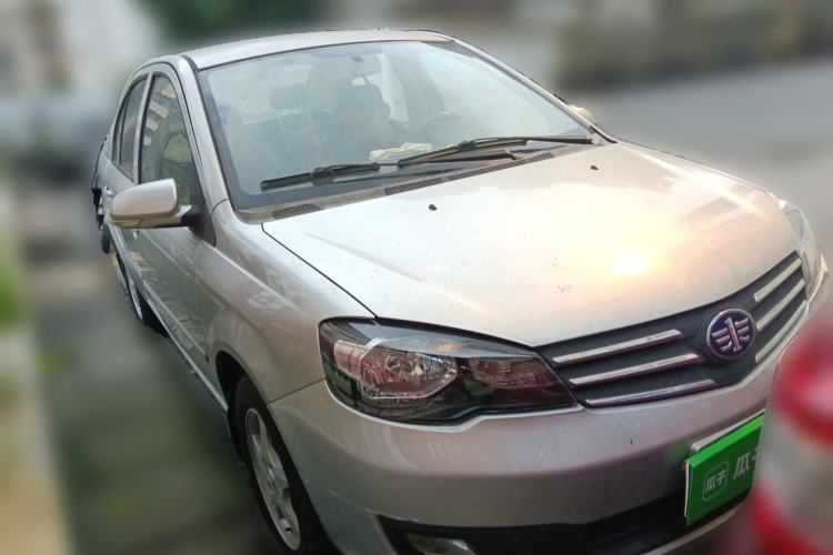 Used FAW Weizhi V5 2012 1.5L Manual Standard Edition Front Right 45 Deg