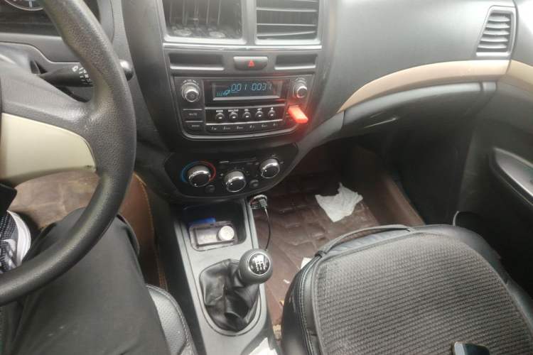 Used FAW Weizhi V5 2012 1.5L Manual Elite Edition Gear Lever