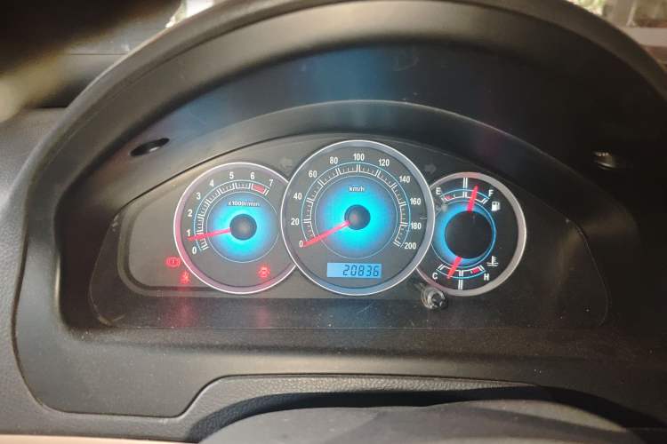 Used FAW Weizhi V5 2012 1.5L Manual Entry-Level Trim Instrument Cluster